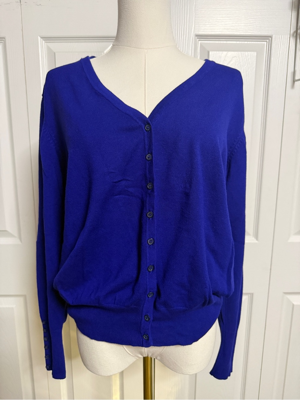 Cielo Royal Blue V‑Neck Button Cardigan